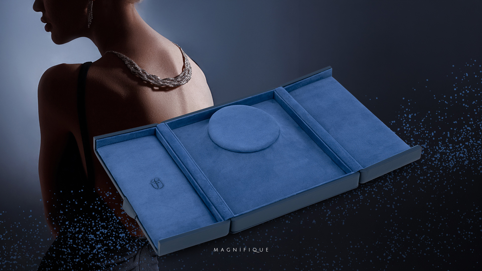 Hochwertiges Collier-Etui in der Außenfarbe Indigo und Innenfarbe Clematite.